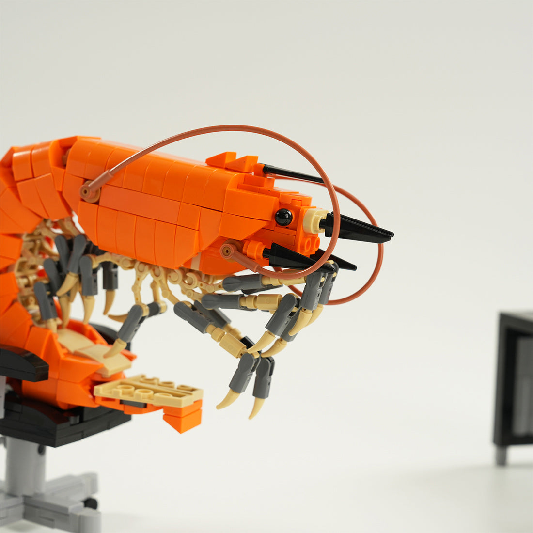 MOC Working Shrimp Man Building Blocks Set (675PCS) - cubertime