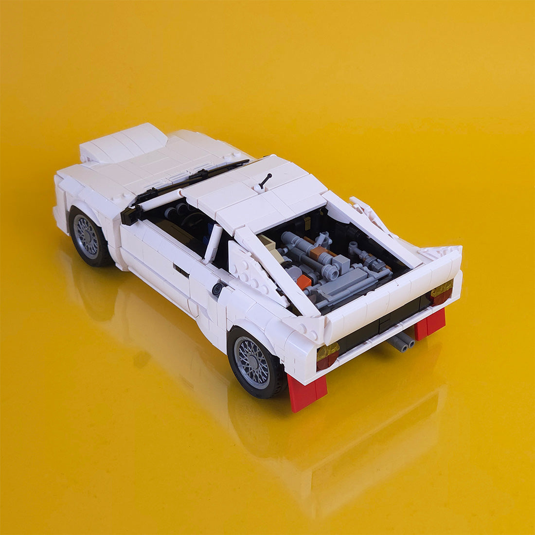 Italian Racing Sports Car Building Block Set, Classic Road Version Supercar Model Kit, Collectible Supercar Building Blocks (1697PCS)