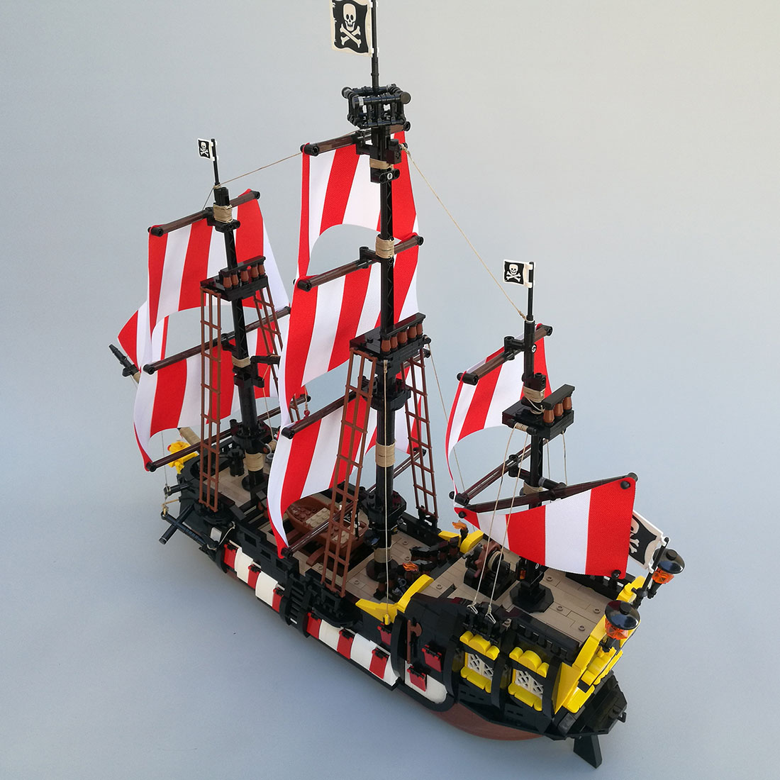 MOC-166879 Medieval Barracuda-ship Small Particles Building Blocks Set (3394 PCS) - cubertime
