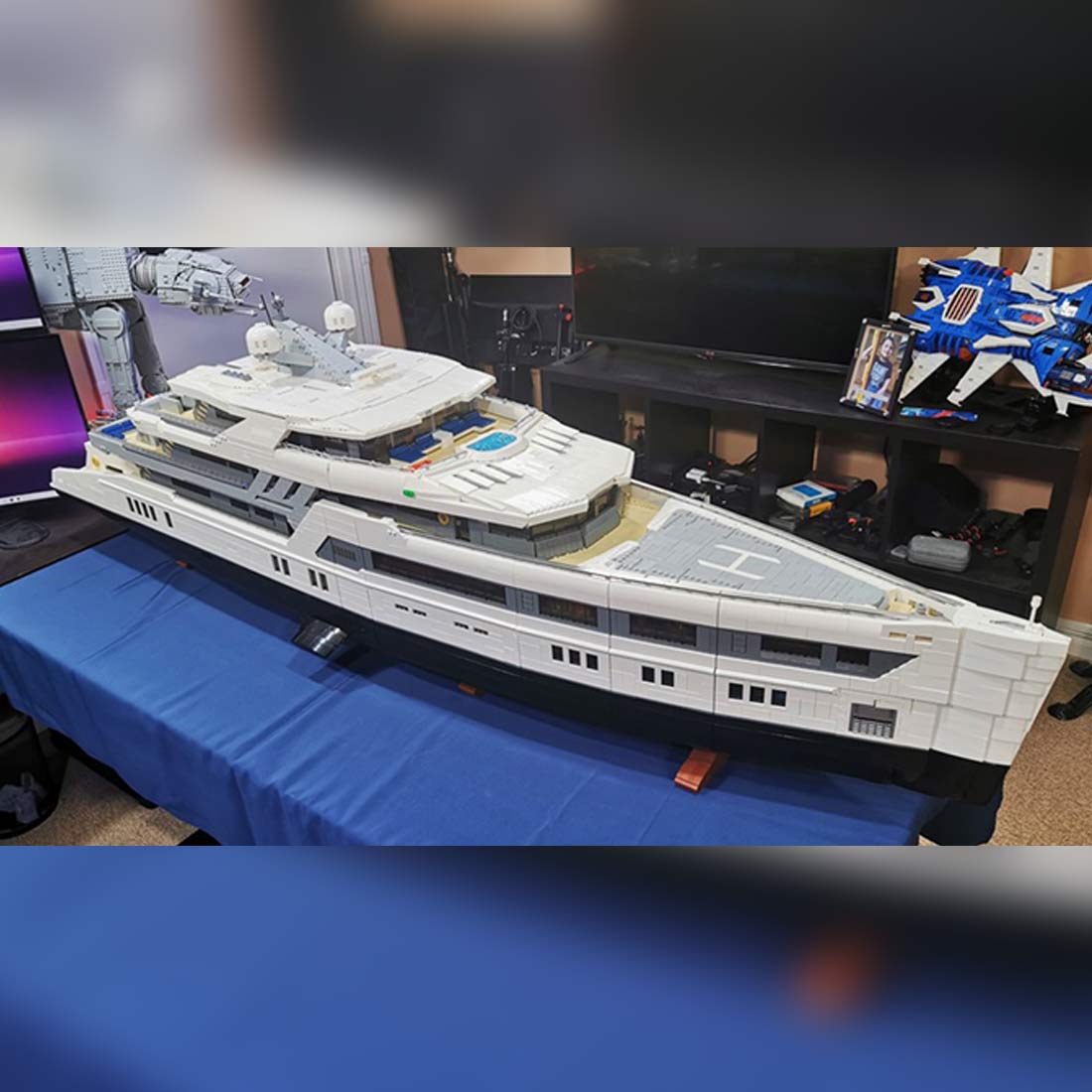 MOC-230069 1/38 Scale Ultra Yacht Building Blocks Set(47836PCS) - cubertime