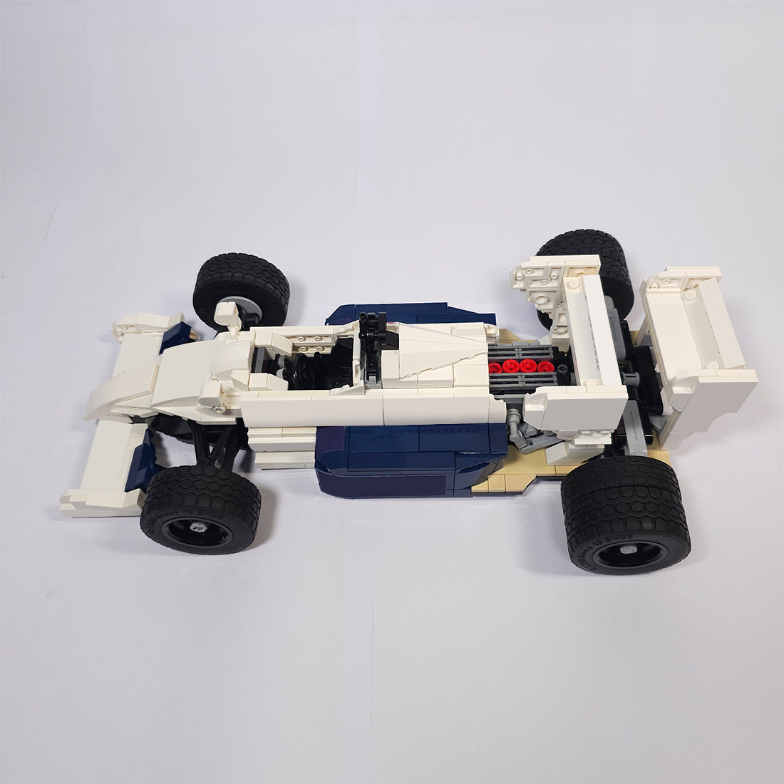 MOC-251154 1/16 Scale Toleman TG184 1984 F1 Monaco GP Race Car Model Building Blocks Set(737PCS/White & Blue) - cubertime