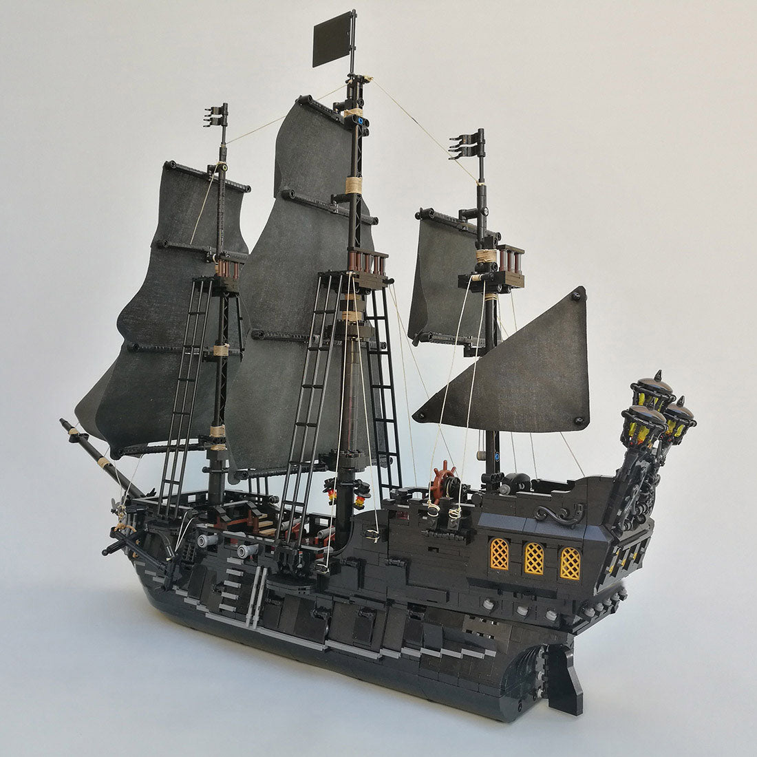 MOC The Black Pearl Medieval Pirate Ship Model Particle Building Blocks Set (3051PCS) - cubertime