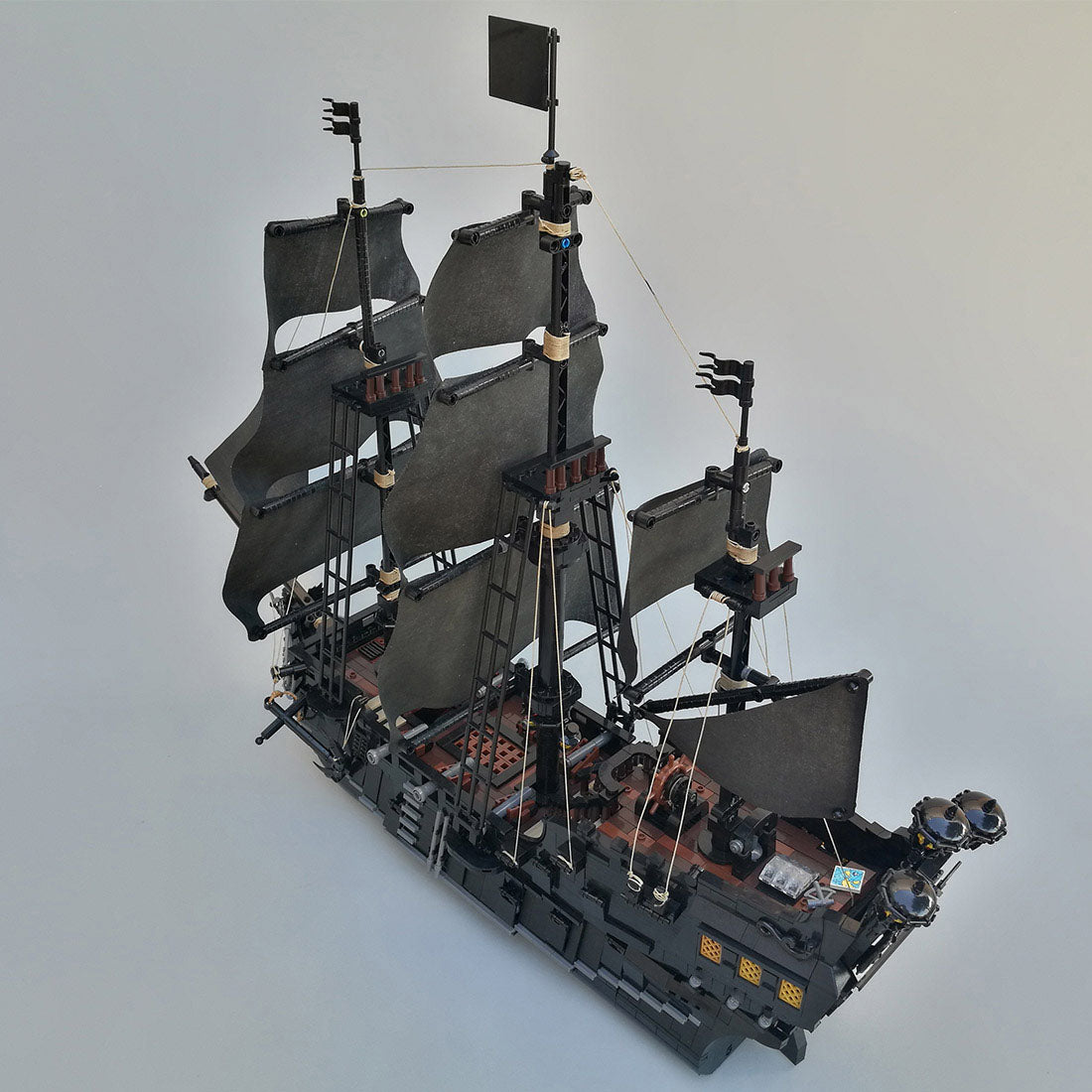 MOC The Black Pearl Medieval Pirate Ship Model Particle Building Blocks Set (3051PCS) - cubertime