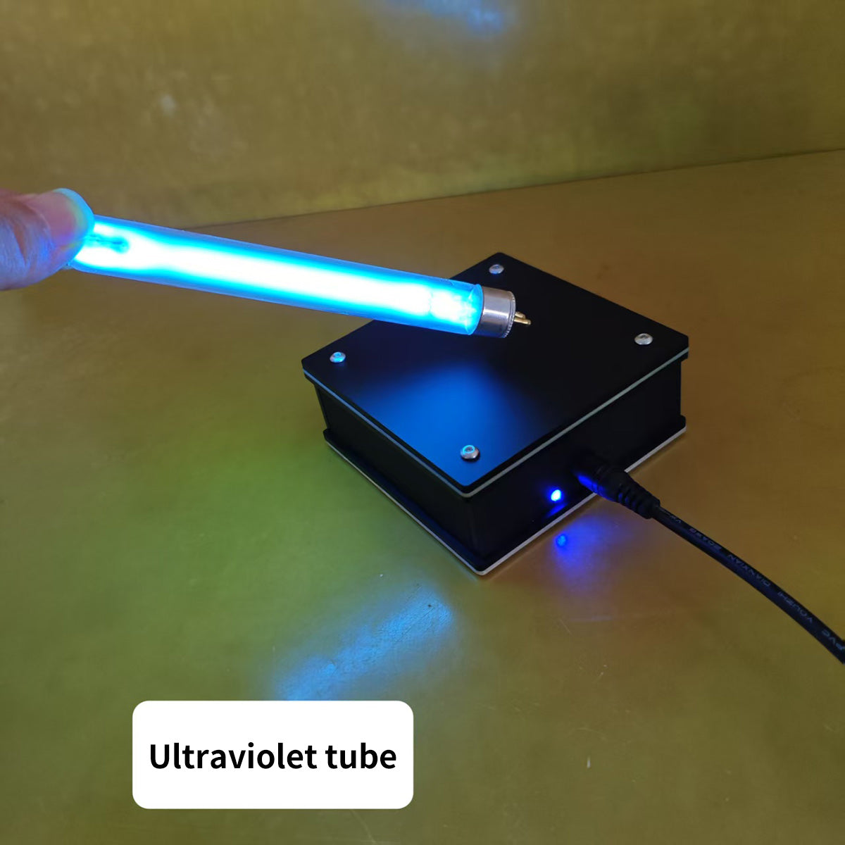 Tesla Coil Wireless Lighting Device - Educational Tech Gift - cubertime